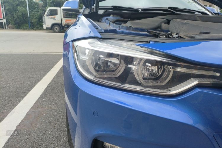 BMW 3 Series 2017 #8 BMW 3 Series 2017 car image #8
