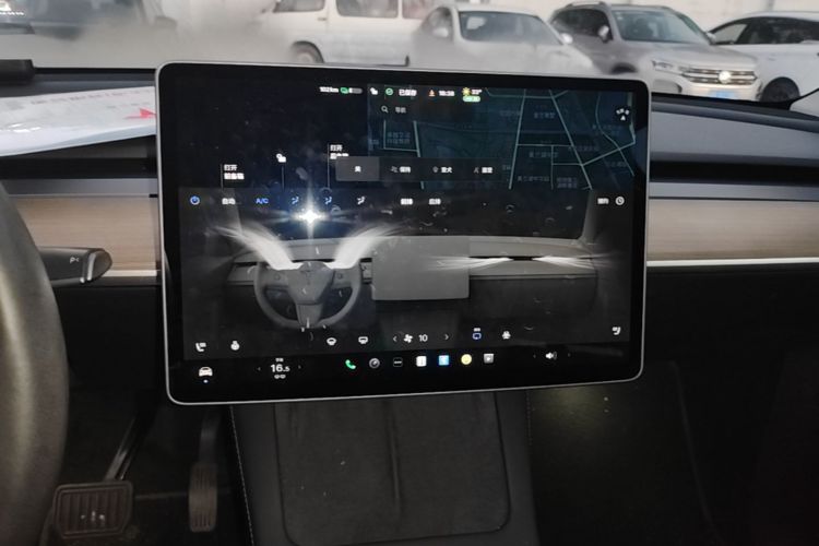Tesla Model Y 2021 #13 Tesla Model Y 2021 car image #13