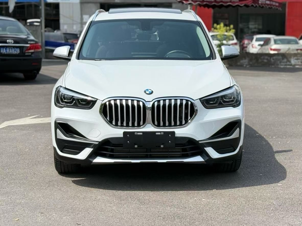BMW X1 2022 car image #2