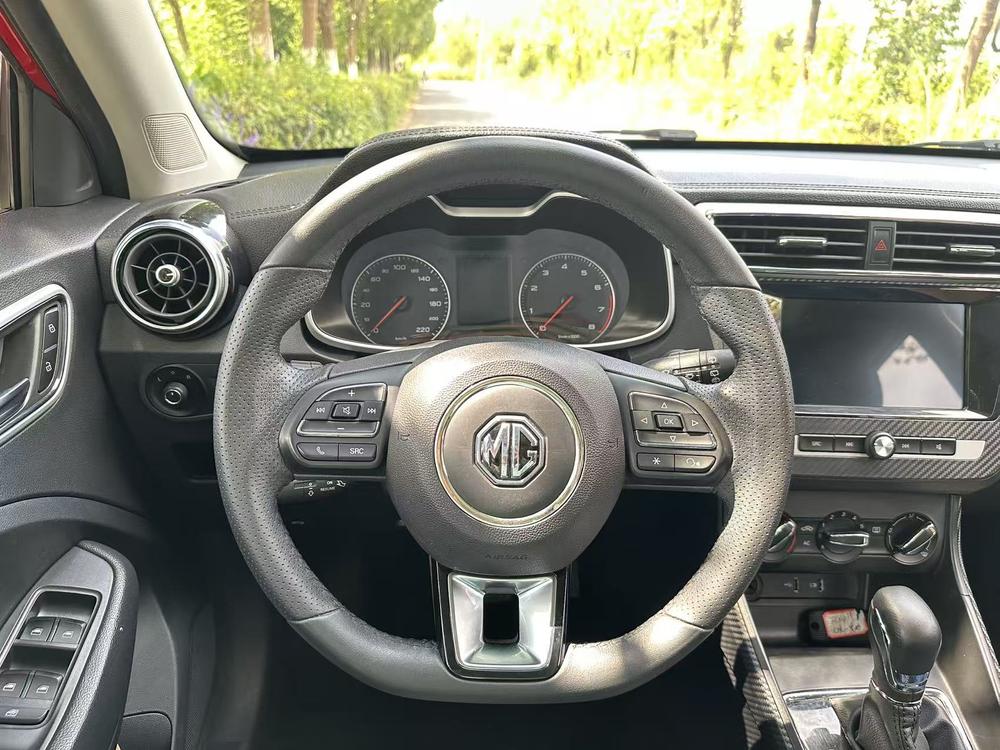 MG ZS 2018 #22 MG ZS 2018 car image #22