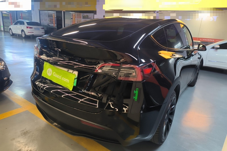 Tesla Model Y 2021 #7 Tesla Model Y 2021 car image #7
