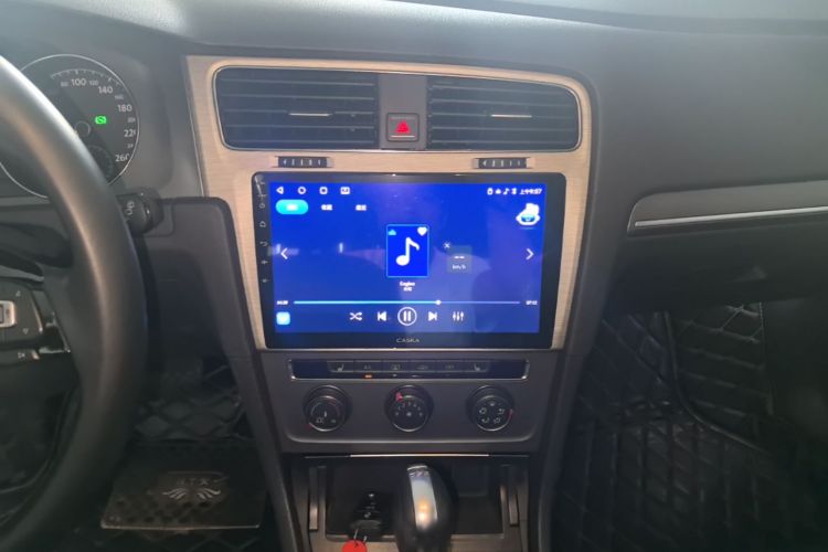 Volkswagen Golf 2015 car image #13