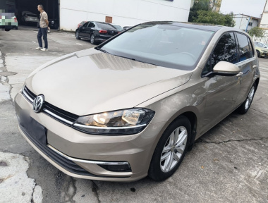 Volkswagen Golf 2017 Volkswagen Golf 2017 car image
