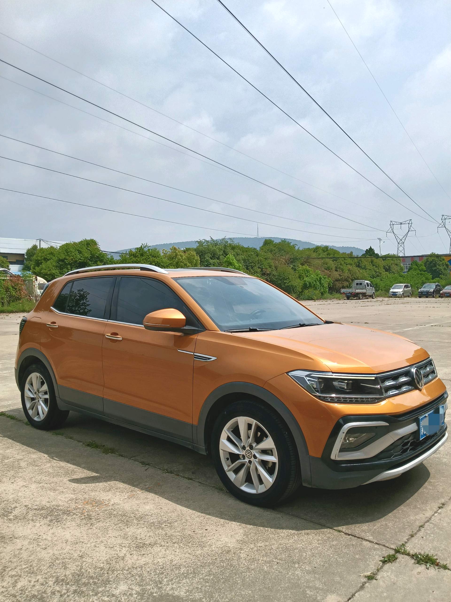 Volkswagen T-Cross 2019 immagine di auto #2