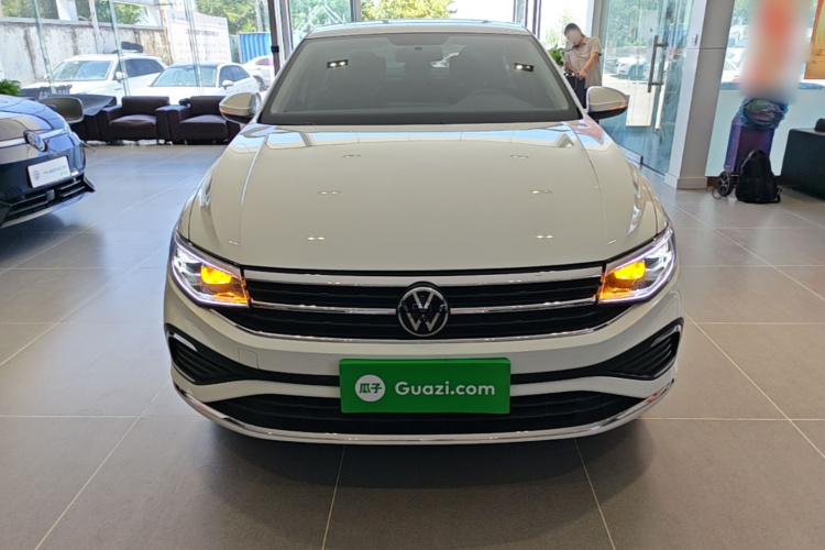 Volkswagen Bora 2025 car image #3
