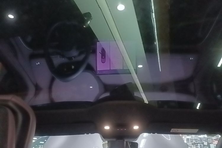 MI SU7 2024 car image #18