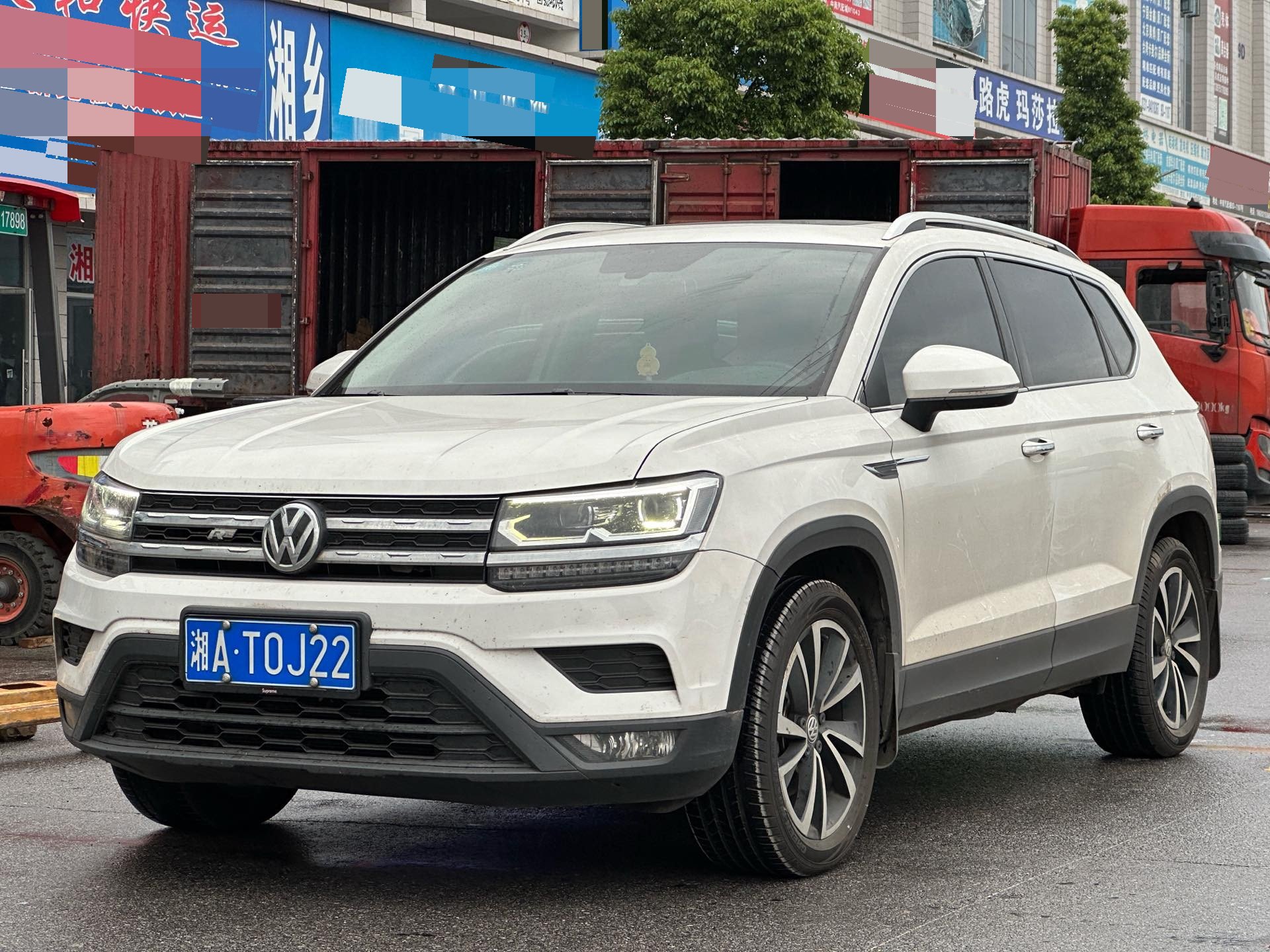 2020 immagine di auto 