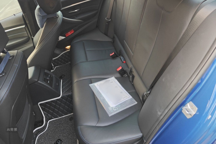 BMW 3 Series 2019 #19 BMW 3 Series 2019 immagine di auto #19