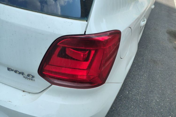 Volkswagen Polo 2019 car image #8