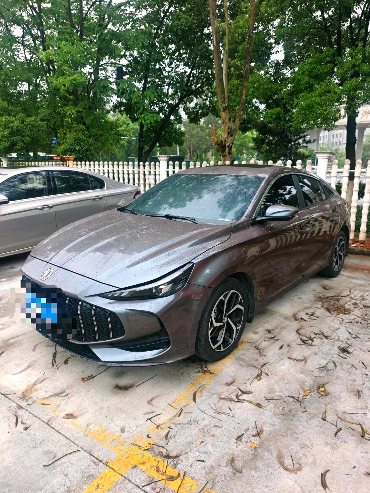 MG 5 2025 immagine di auto 