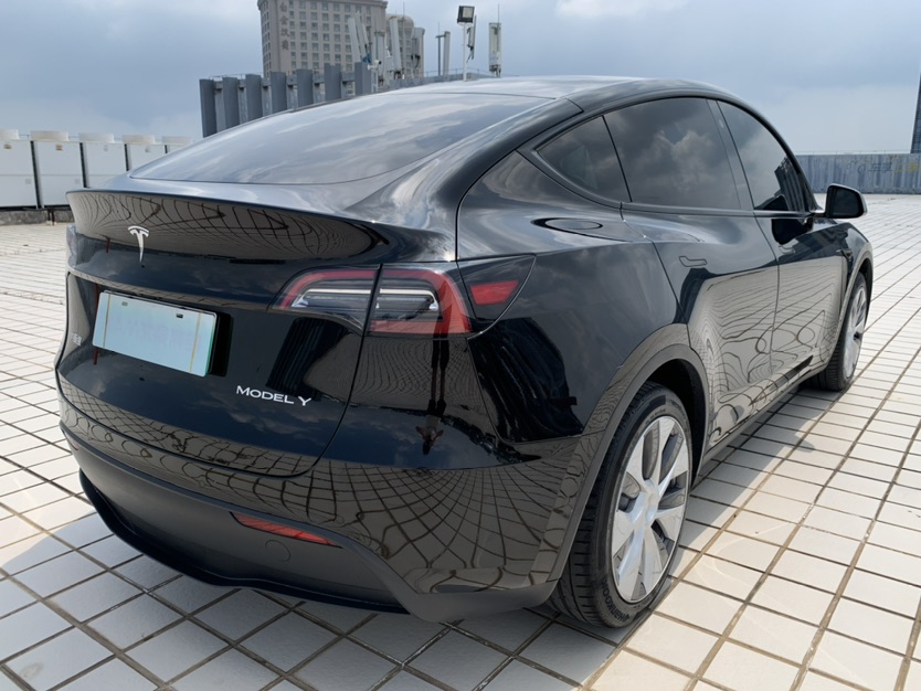 Tesla Model Y 2022 #6 Tesla Model Y 2022 car image #6