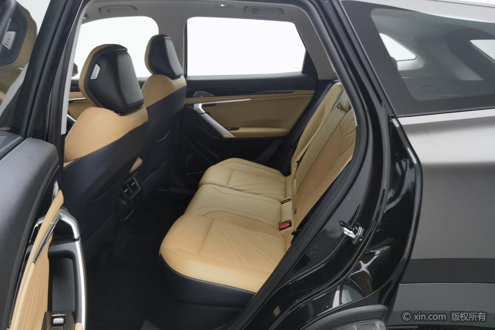 GEELY Boyue L 2023 car image #19
