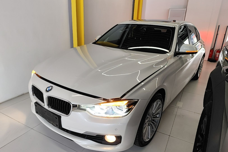 BMW 3 Series 2018 car image #2