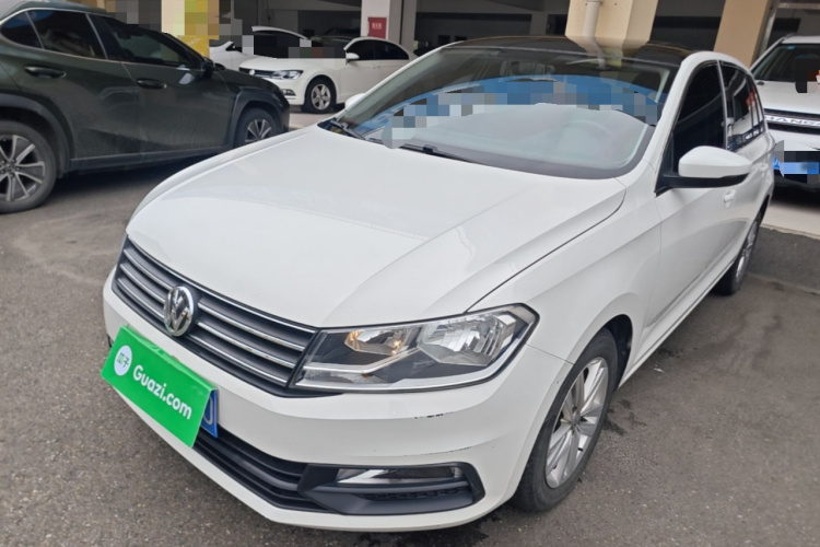 Volkswagen Santana 2017 car image #2