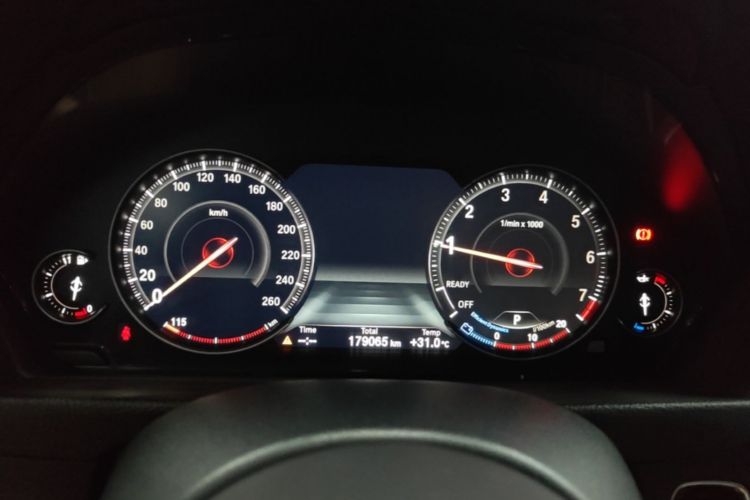 BMW 3 Series 2018 #12 BMW 3 Series 2018 car image #12
