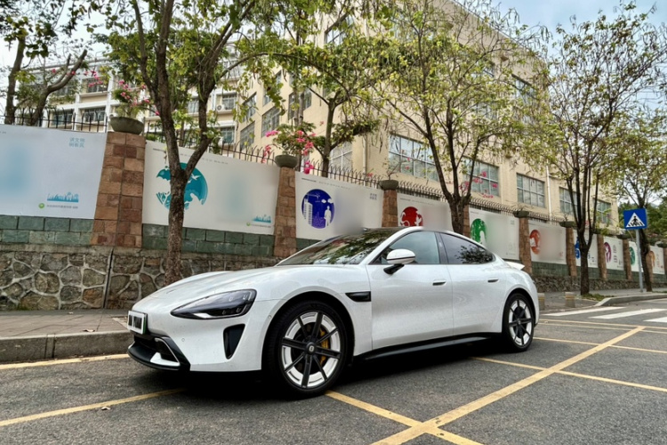 MI SU7 2025 car image #2