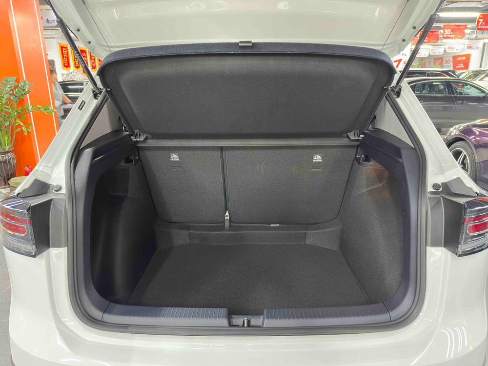 Volkswagen Tharu 2024 car image #12