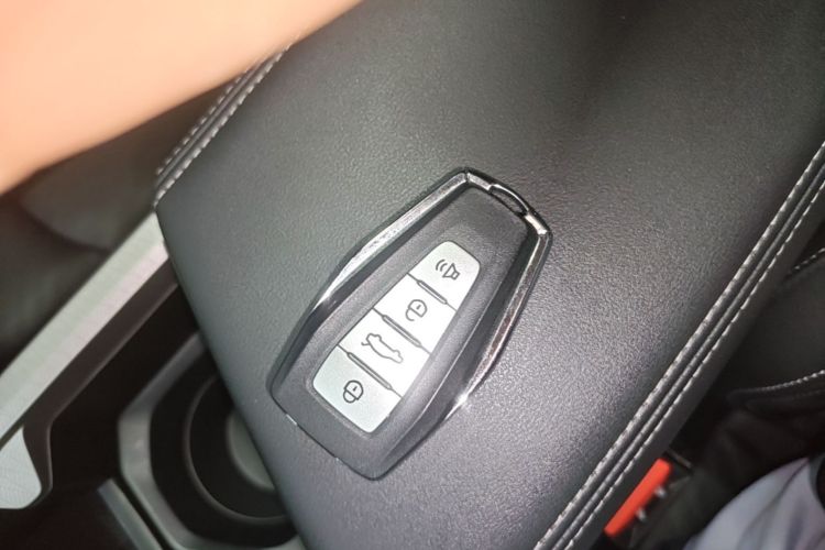 GEELY Emgrand 2023 #9 GEELY Emgrand 2023 car image #9