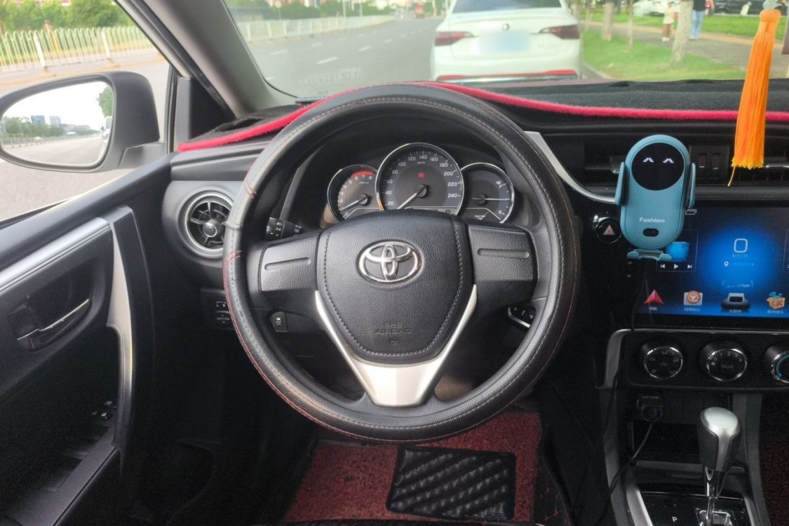 Toyota Corolla 2018 #24 Toyota Corolla 2018 car image #24