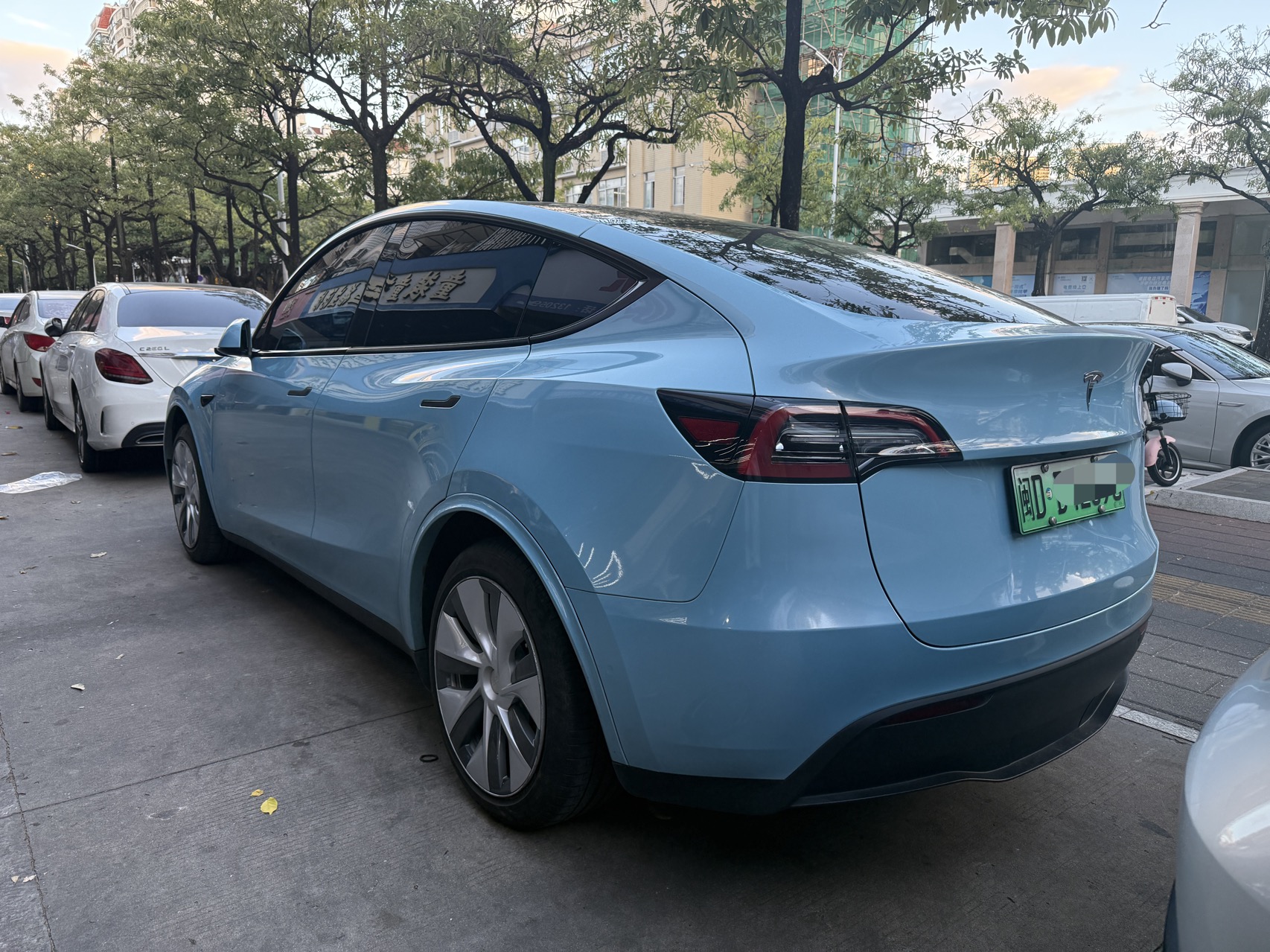 Tesla Model Y 2023 #4 Tesla Model Y 2023 immagine di auto #4