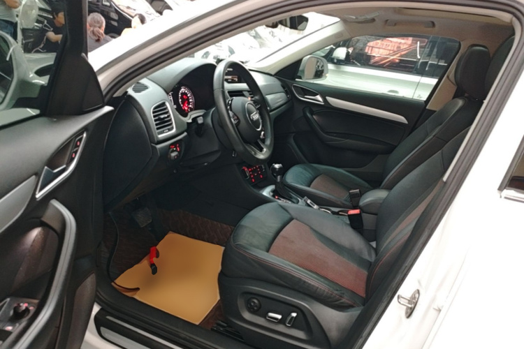 Audi Q3 2019 #16 Audi Q3 2019 car image #16
