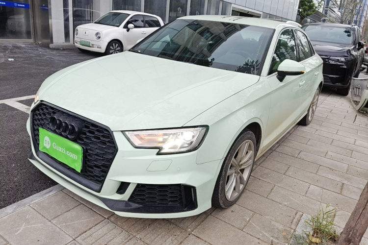 Audi A3 2018 immagine di auto #2