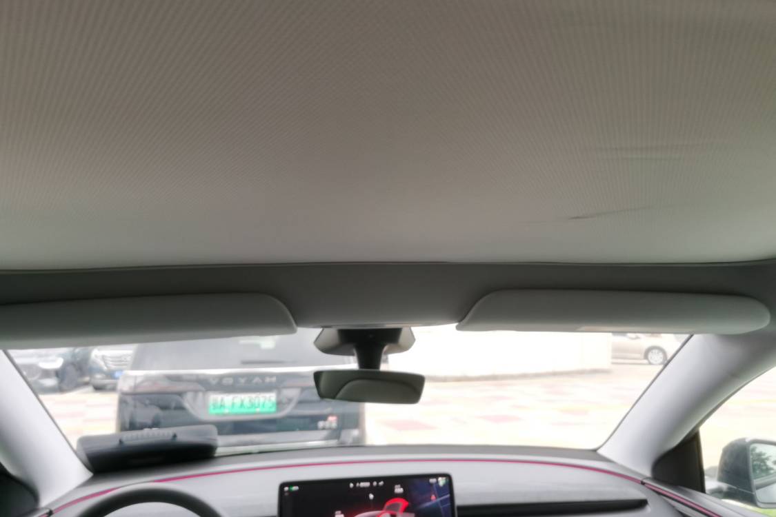 Tesla Model Y 2025 car image #22