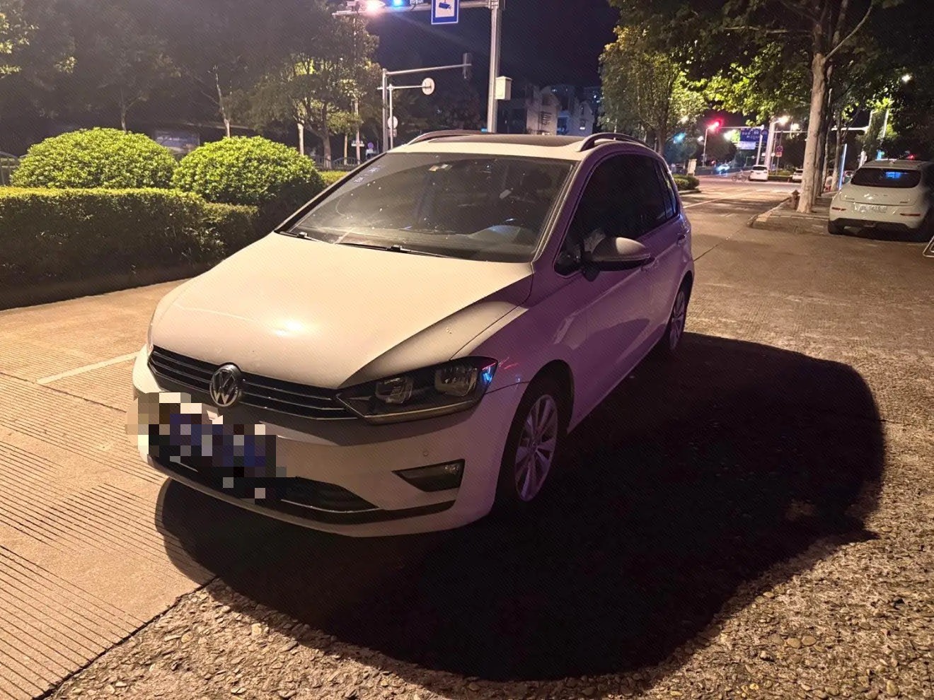 Volkswagen Golf Sportsvan 2018 Volkswagen Golf Sportsvan 2018 car image