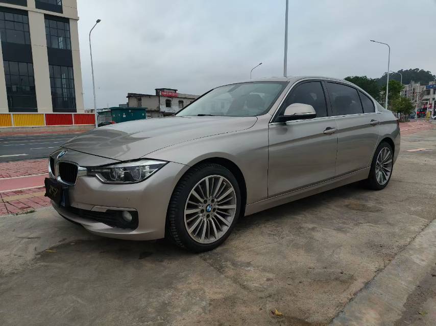 BMW 3 Series 2019 car image 