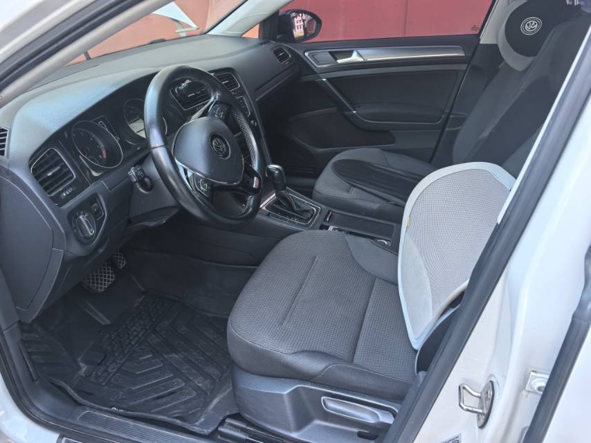 Volkswagen Golf 2017 car image #5
