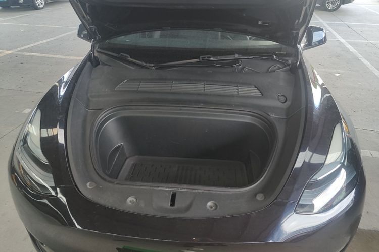 Tesla Model Y 2023 #20 Tesla Model Y 2023 car image #20