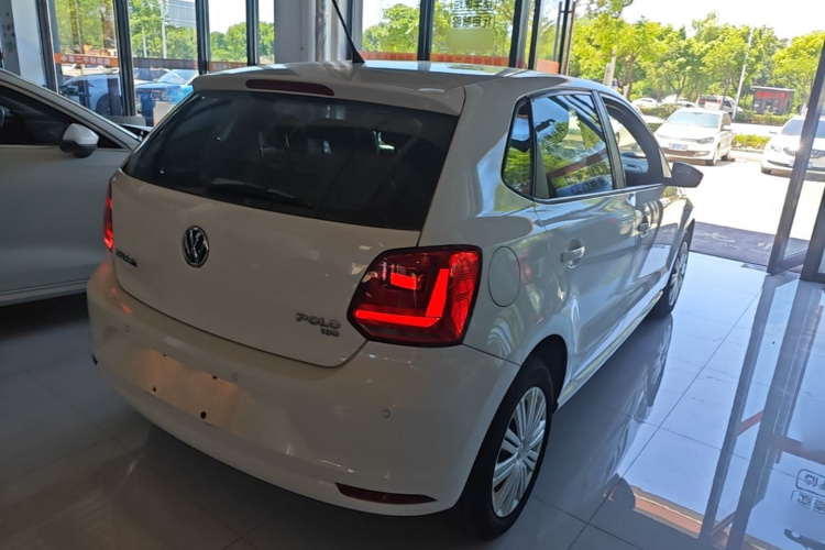 Volkswagen Polo 2017 #7 Volkswagen Polo 2017 car image #7