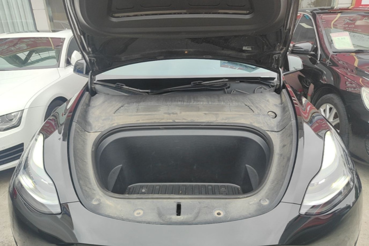 Tesla Model Y 2022 #20 Tesla Model Y 2022 car image #20