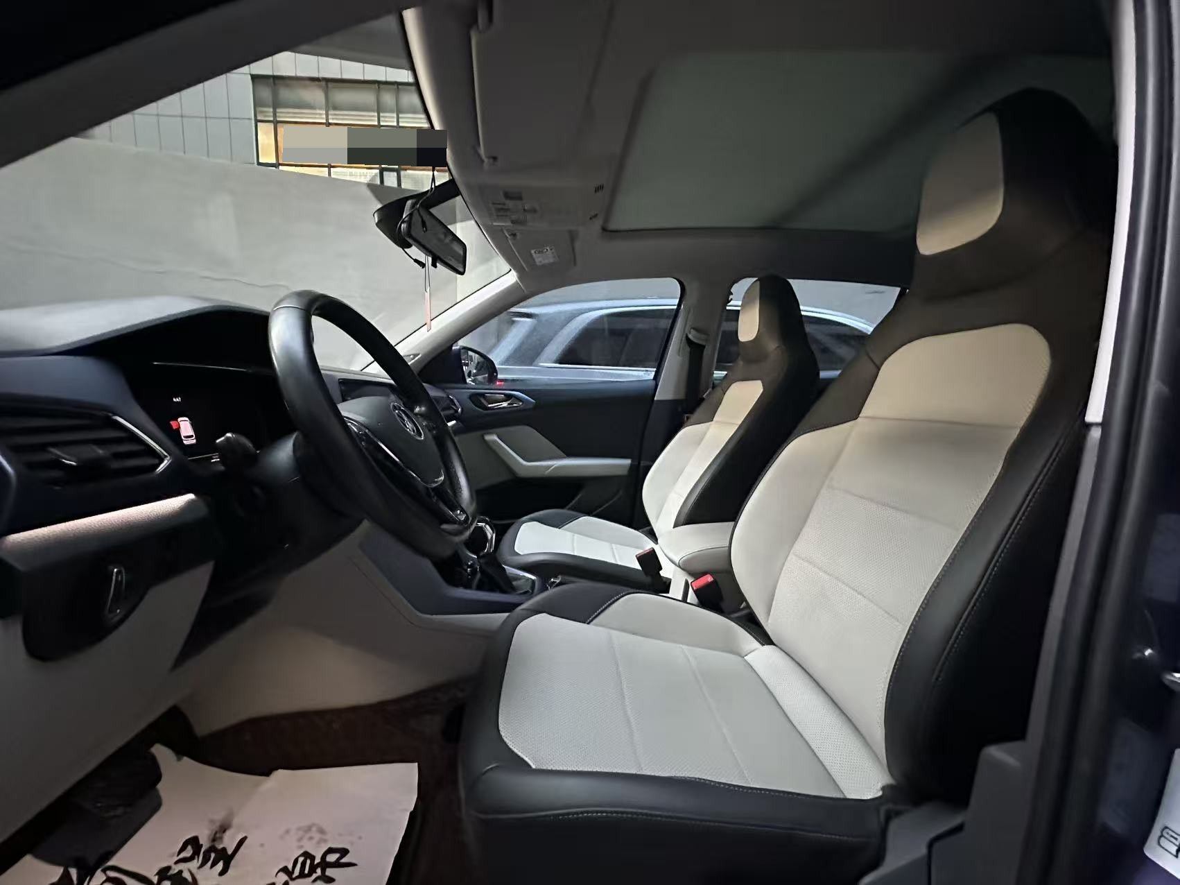 Volkswagen T-Cross 2021 immagine di auto #7