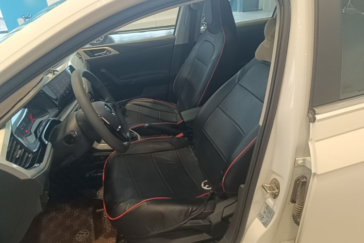 Volkswagen Polo 2021 car image #19