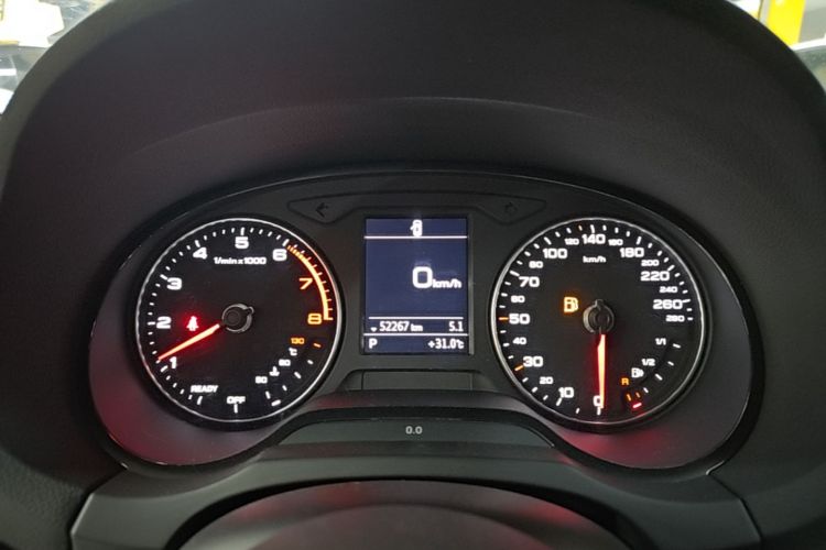 Audi A3 2019 car image #12