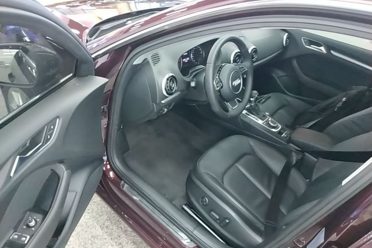 Audi A3 2017 car image #15