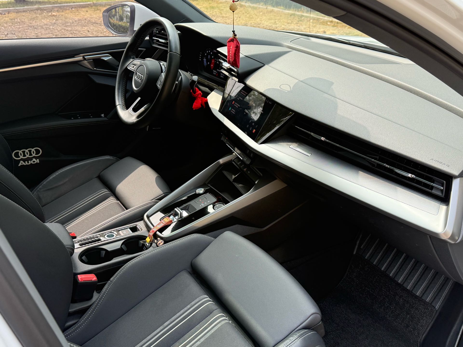 2023 car image #10