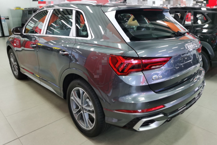Audi Q3 2025 #5 Audi Q3 2025 car image #5