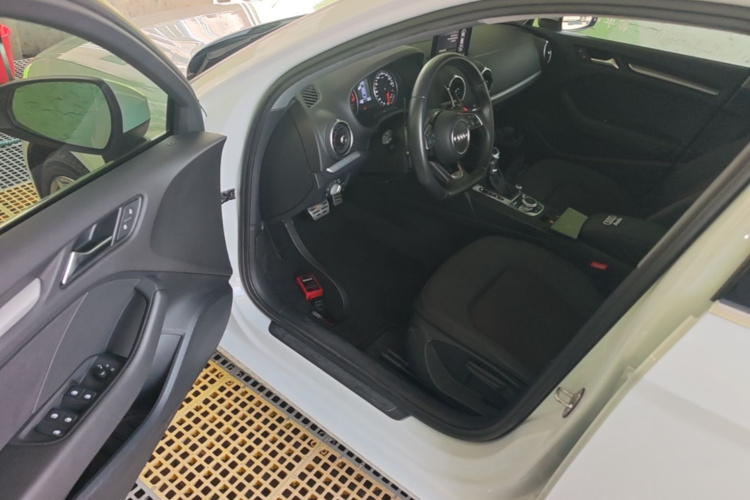 Audi A3 2018 #16 Audi A3 2018 car image #16