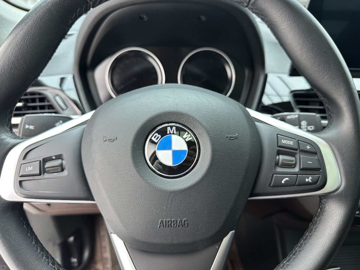 BMW X1 2022 car image #13