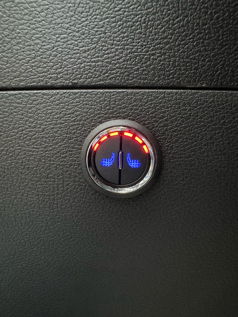 GEELY Coolray 2022 car image #16