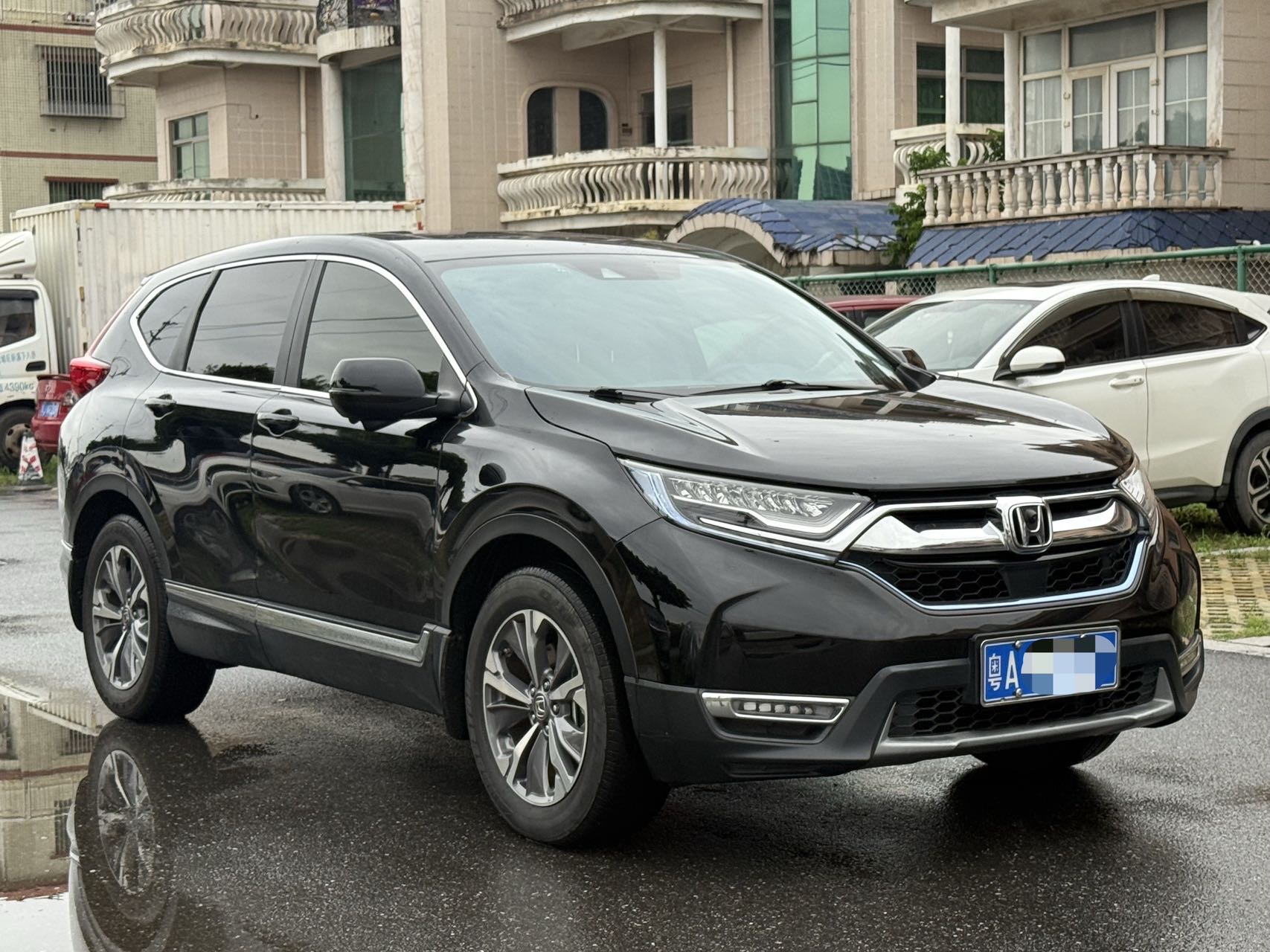 Honda CR-V 2019 car image #2