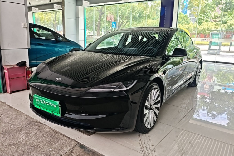 Tesla Model 3 2023 #2 Tesla Model 3 2023 car image #2