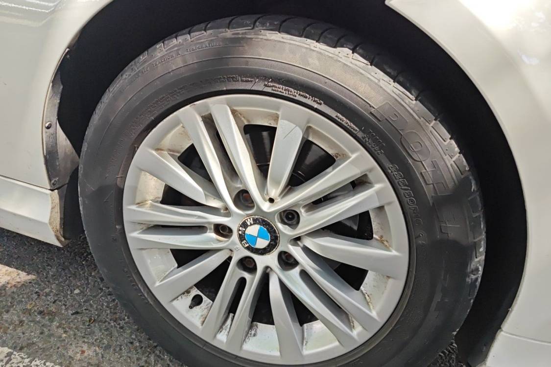 BMW 3 Series 2012 imagen de coche #9