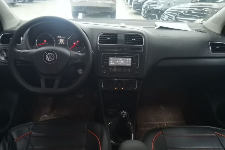 Volkswagen Polo 2015 #10 Volkswagen Polo 2015 car image #10