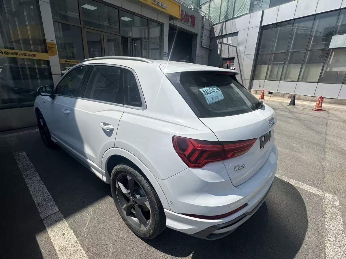 Audi Q3 2023 #6 Audi Q3 2023 car image #6