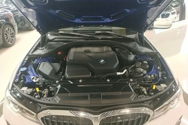 BMW 3 Series 2021 car image #20