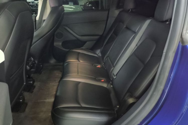 Tesla Model Y 2024 #17 Tesla Model Y 2024 car image #17