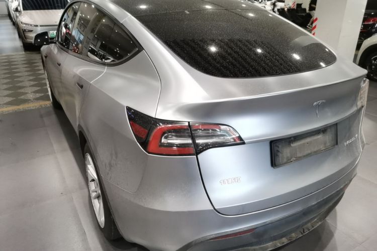Tesla Model Y 2022 car image #7